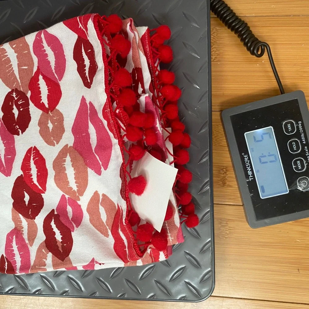 Dalton Brody Lipstick‎ Kisses Cotton Tea Towels Red Pom Pom Trim 2